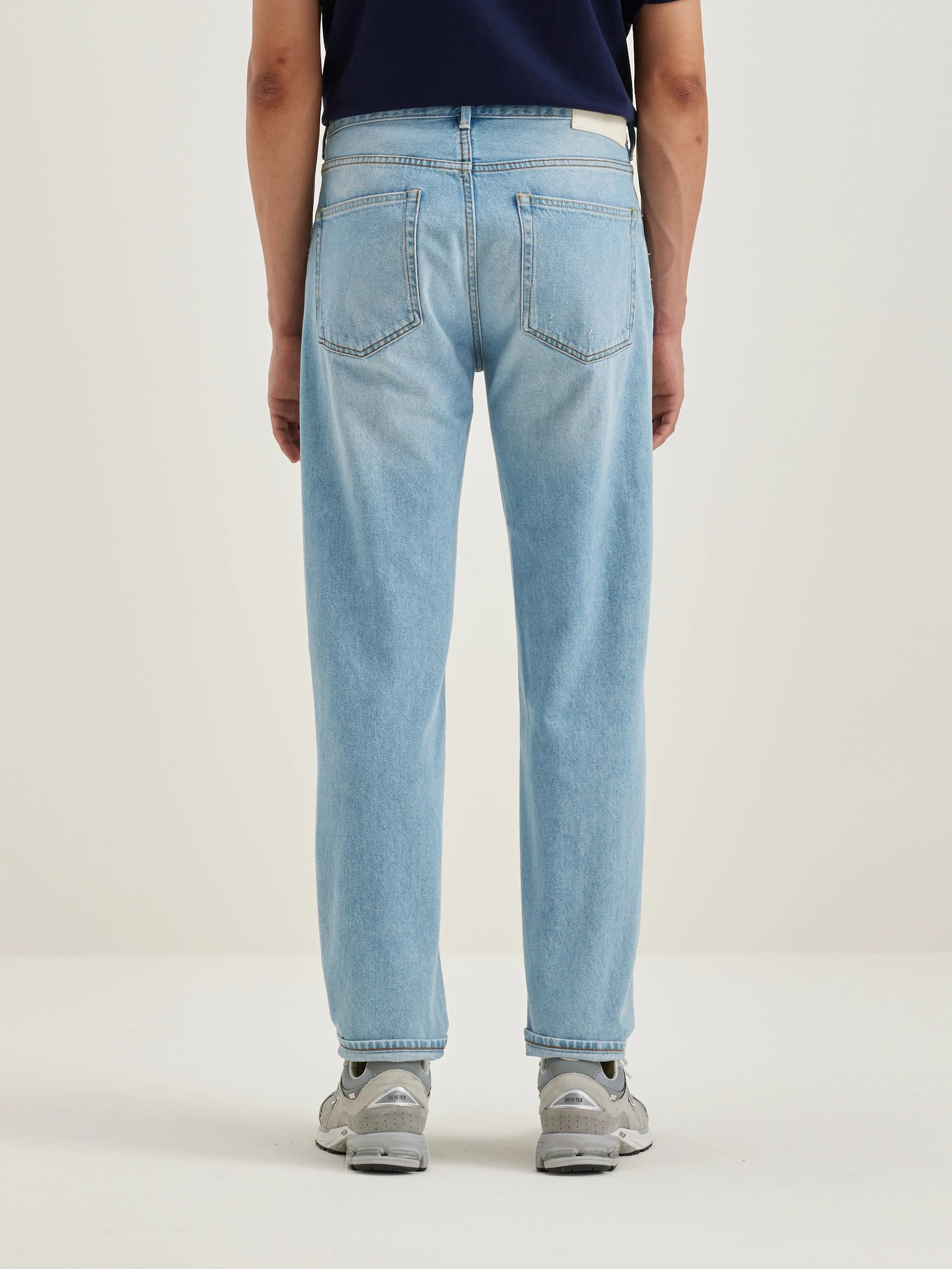 Denim N. 04 tapered jeans (242 / M / VINTAGE LT BLUE) - Image 4