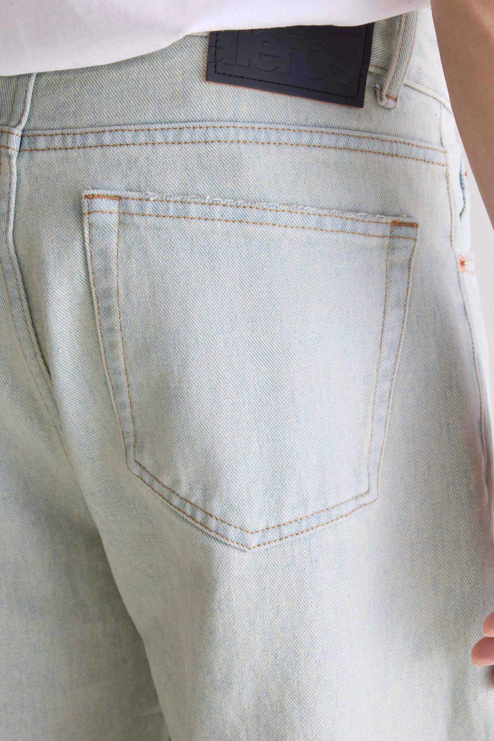 Denim N. 08 straight jeans (252 / M / DUSTY BLEACH) - Image 7